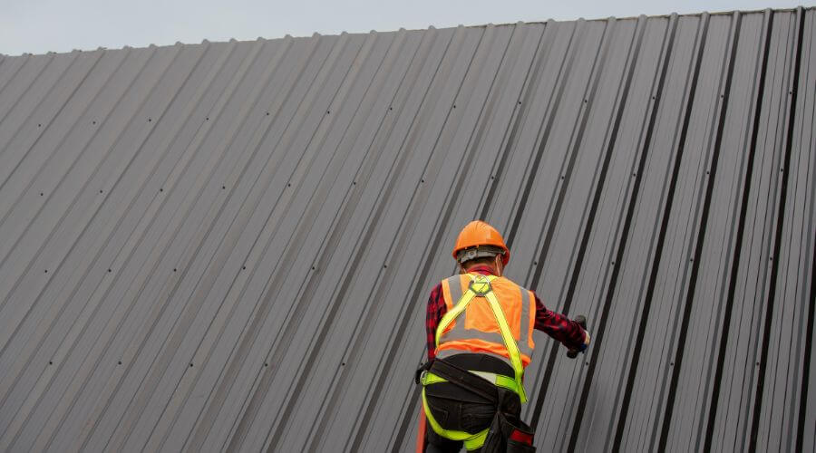 Professional gutter cleaning in Bowler, WI